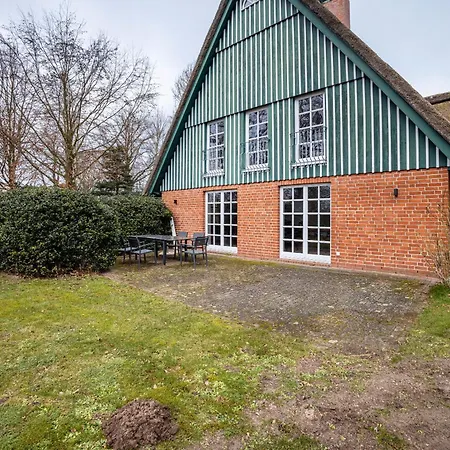 Gestuet Kriseby Tatil Evi *